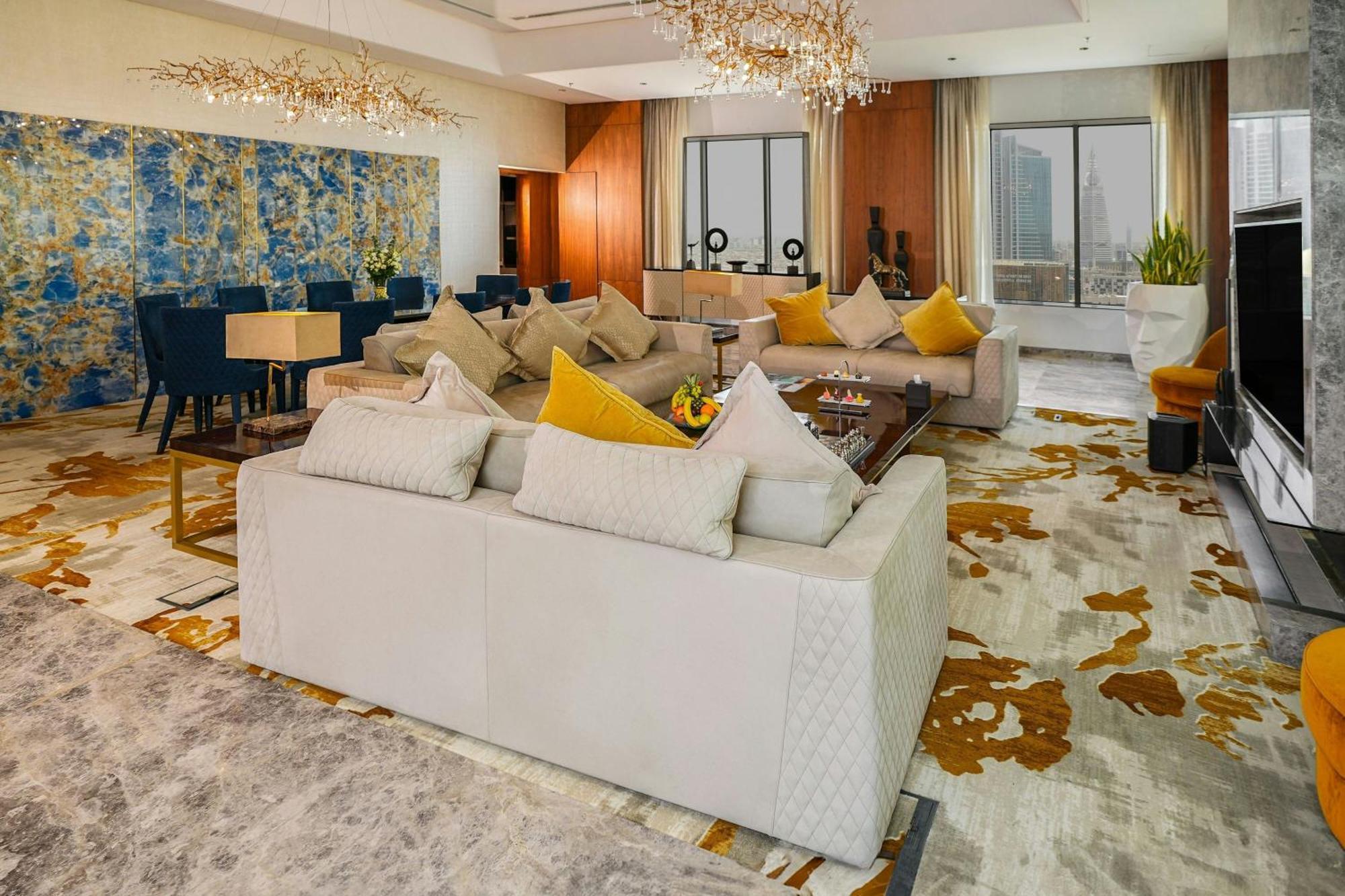 Courtyard By Marriott Riyadh Olaya Eksteriør bilde